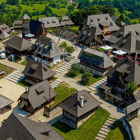 Mecavnik Resort Mokra Gora Luaran gambar